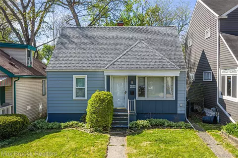 450 E Maplehurst St, Ferndale, MI 48220