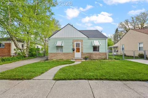 49 E Madge Ave, Hazel Park, MI 48030