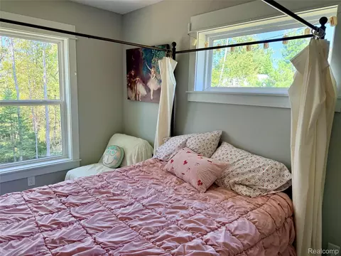 Bedroom - 9220 S Flaska Dr, Solon, MI 49621 photo 7 of 11