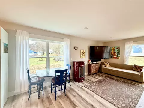 Living - 9220 S Flaska Dr, Solon, MI 49621 photo 2 of 3