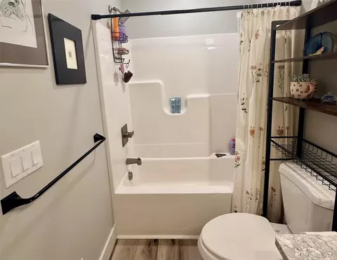 Bath - 9220 S Flaska Dr, Solon, MI 49621 photo 8 of 10