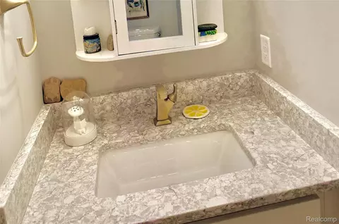 Bath - 9220 S Flaska Dr, Solon, MI 49621 photo 2 of 10