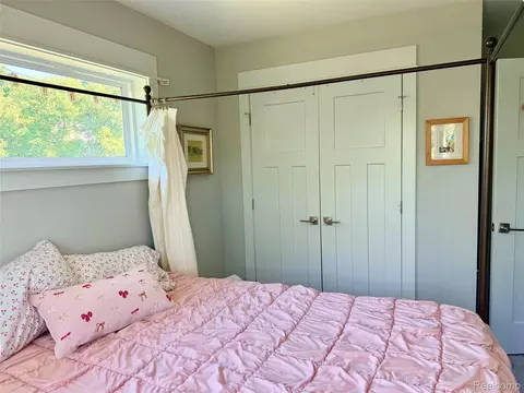 Bedroom - 9220 S Flaska Dr, Solon, MI 49621 photo 5 of 11