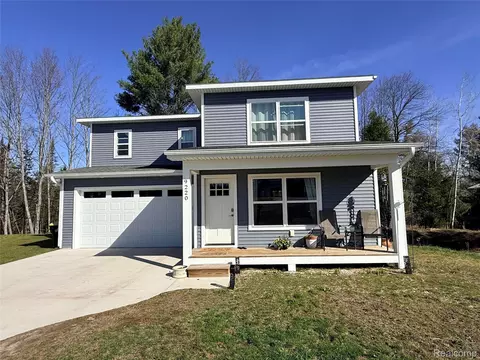 9220 S Flaska Dr, Solon, MI 49621
