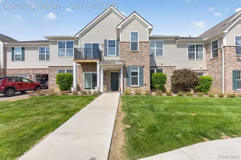 9789 Ridge Run St, Howell, MI 48855