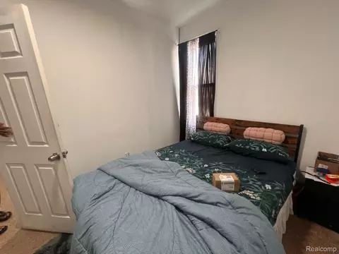 Bedroom - 12000 Charest St, Hamtramck, MI 48212 photo 3 of 11