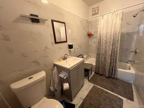 Bath - 12000 Charest St, Hamtramck, MI 48212 photo 2 of 4