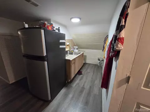 Kitchen - 12000 Charest St, Hamtramck, MI 48212 photo 2 of 2