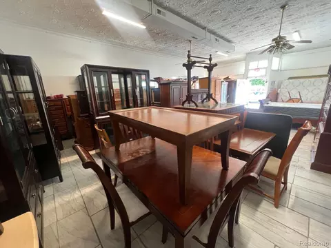 Dining - 12000 Charest St, Hamtramck, MI 48212 photo 1 of 1