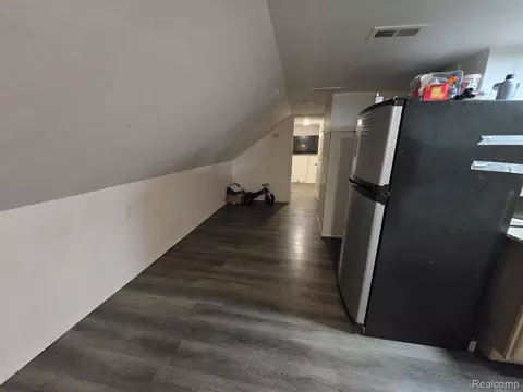 Entry Way - 12000 Charest St, Hamtramck, MI 48212 photo 2 of 5