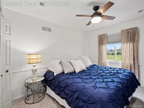 Bedroom - 15596 Huntcliff Dr #40, Macomb, MI 48044 photo 3 of 4
