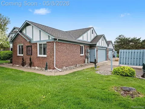 Other - 15596 Huntcliff Dr #40, Macomb, MI 48044 photo 2 of 5