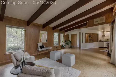 Living - 1771 Brookside Dr, Flint, MI 48503 photo 4 of 6