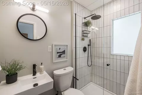 Bath - 1771 Brookside Dr, Flint, MI 48503 photo 4 of 4