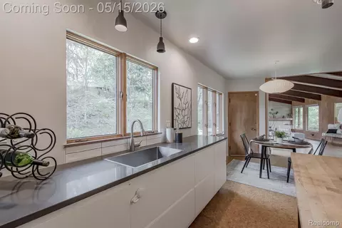Kitchen - 1771 Brookside Dr, Flint, MI 48503 photo 4 of 7