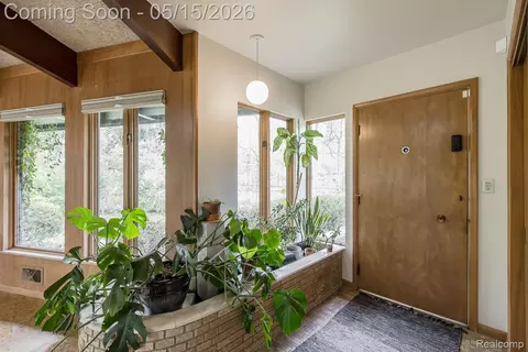 Entry Way - 1771 Brookside Dr, Flint, MI 48503 photo 1 of 3