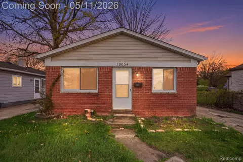 19054 E Thirteen Mile Rd, Roseville, MI 48066