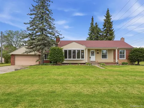 12601 Masonic Blvd, Warren, MI 48093