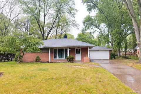 25306 Kildare St, Southfield, MI 48033