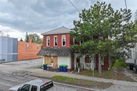 310 S Henry St, Bay City, MI 48706