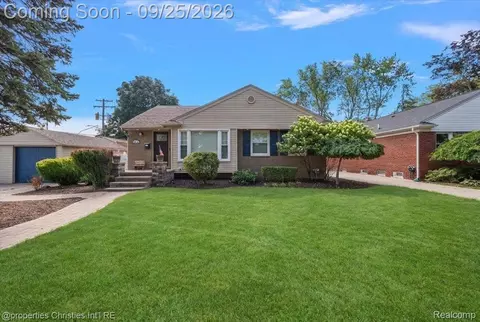 3615 Rockingham Rd, Royal Oak, MI 48073