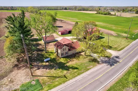 7016 E Dodge Rd, Mount Morris, MI 48458