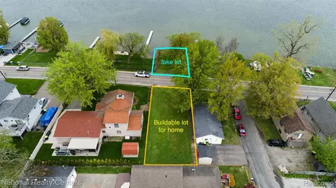 903 S Lake Dr, Novi, MI 48377