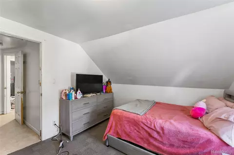 Bedroom - 11472 E Lippincott Blvd, Davison, MI 48423 photo 3 of 7