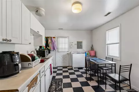 Other - 11472 E Lippincott Blvd, Davison, MI 48423 photo 6 of 15