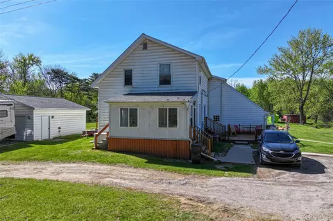 11472 E Lippincott Blvd, Davison, MI 48423