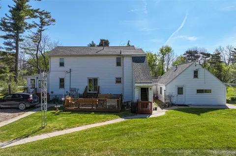 Exterior - 11472 E Lippincott Blvd, Davison, MI 48423 photo 1 of 9