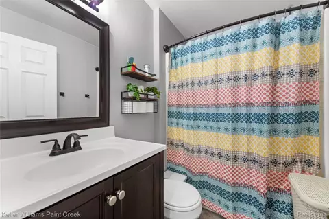 Bath - 3953 Meldrum Rd, Casco, MI 48064 photo 3 of 3