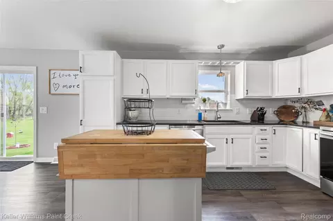 Kitchen - 3953 Meldrum Rd, Casco, MI 48064 photo 2 of 4