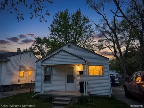 8499 Chapp Ave, Warren, MI 48089