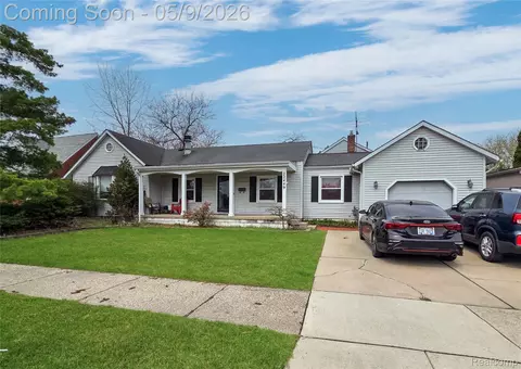 22449 Marine Ave, Eastpointe, MI 48021