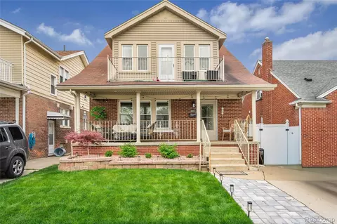 6847 Theisen St, Dearborn, MI 48126