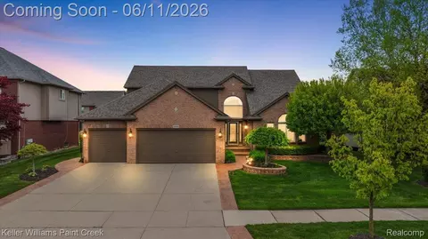 50386 Knightsbridge Dr, Macomb, MI 48044