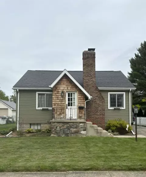 127 Sheldon Ave, Clio, MI 48420