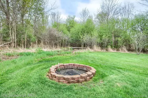 Other - 10047 Fox Run Dr, Davison, MI 48423 photo 3 of 24
