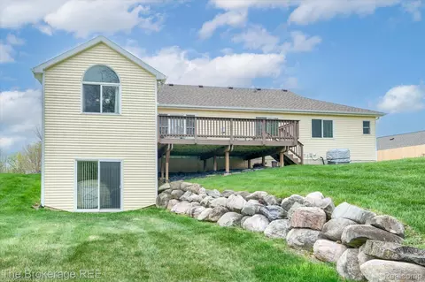 Other - 10047 Fox Run Dr, Davison, MI 48423 photo 1 of 24