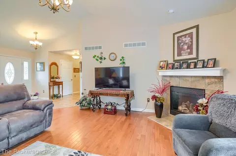 Other - 10047 Fox Run Dr, Davison, MI 48423 photo 6 of 24