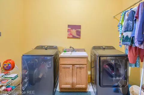 Other - 10047 Fox Run Dr, Davison, MI 48423 photo 16 of 24