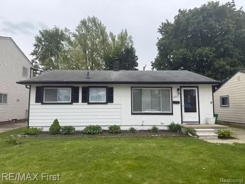 33131 Kathryn St, Garden City, MI 48135