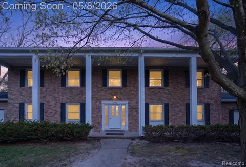 6150 Birch Row Dr, Meridian, MI 48823