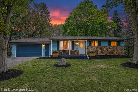5042 Cook Rd, Mundy, MI 48473
