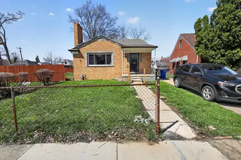 220 W Montana St, Highland Park, MI 48203