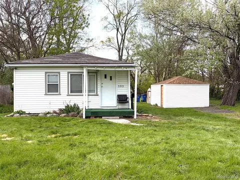 3313 Dallas Ave, Warren, MI 48091