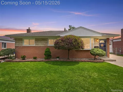 31444 Gardendale Dr, Warren, MI 48088