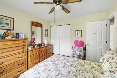 Bedroom - 4987 E M 36, Hamburg, MI 48169 photo 6 of 7