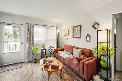 Living - 4987 E M 36, Hamburg, MI 48169 photo 3 of 3